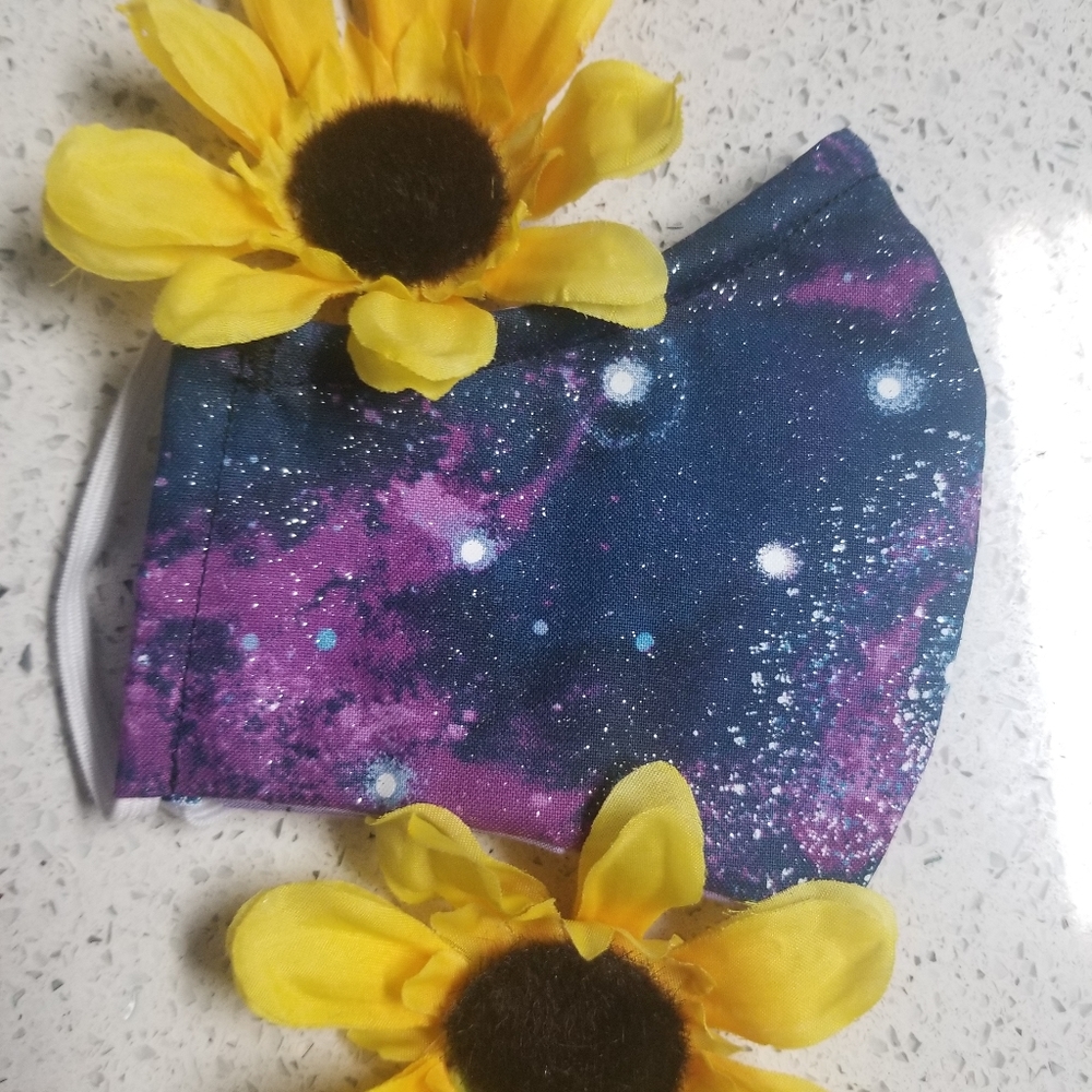 NEW Galaxy facemask with nose wire an…